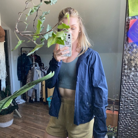 Lululemon running jacket - Picture 3 of 3